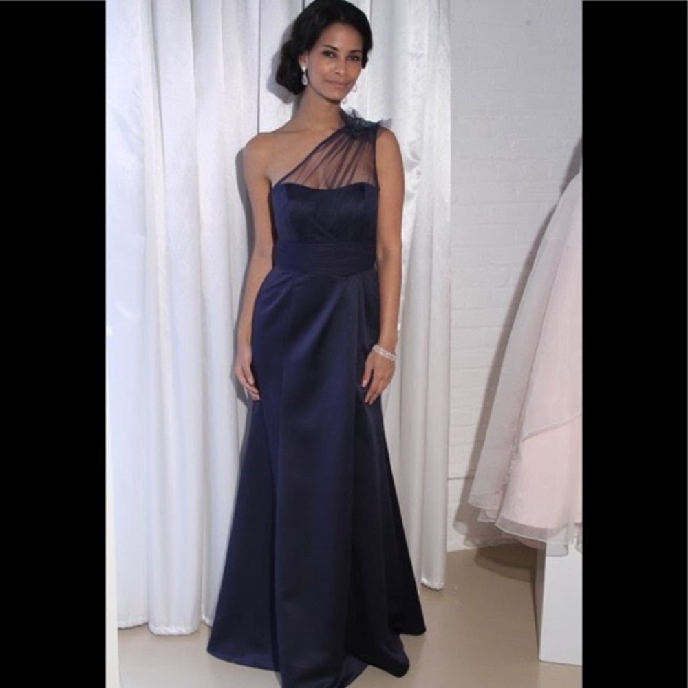 David's Bridal one Shoulder Satin Dress w/detail
